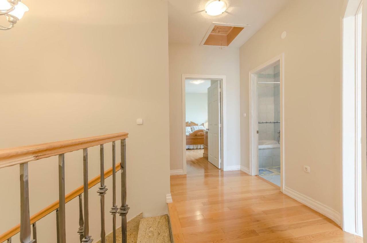 Apartment Canada Dream Vacation Srima Exterior foto